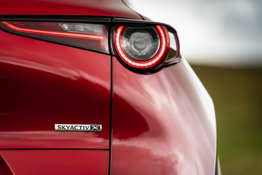 Детали экстерьера Mazda CX-30 Skyactiv-X 2019 года  (UK) (фото 12 из 82)